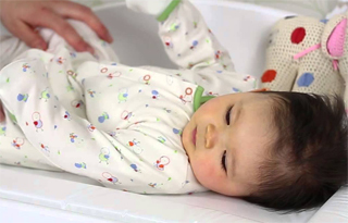 Как одеть новорожденного в домашних условиях: домашняя одежда для ребенка